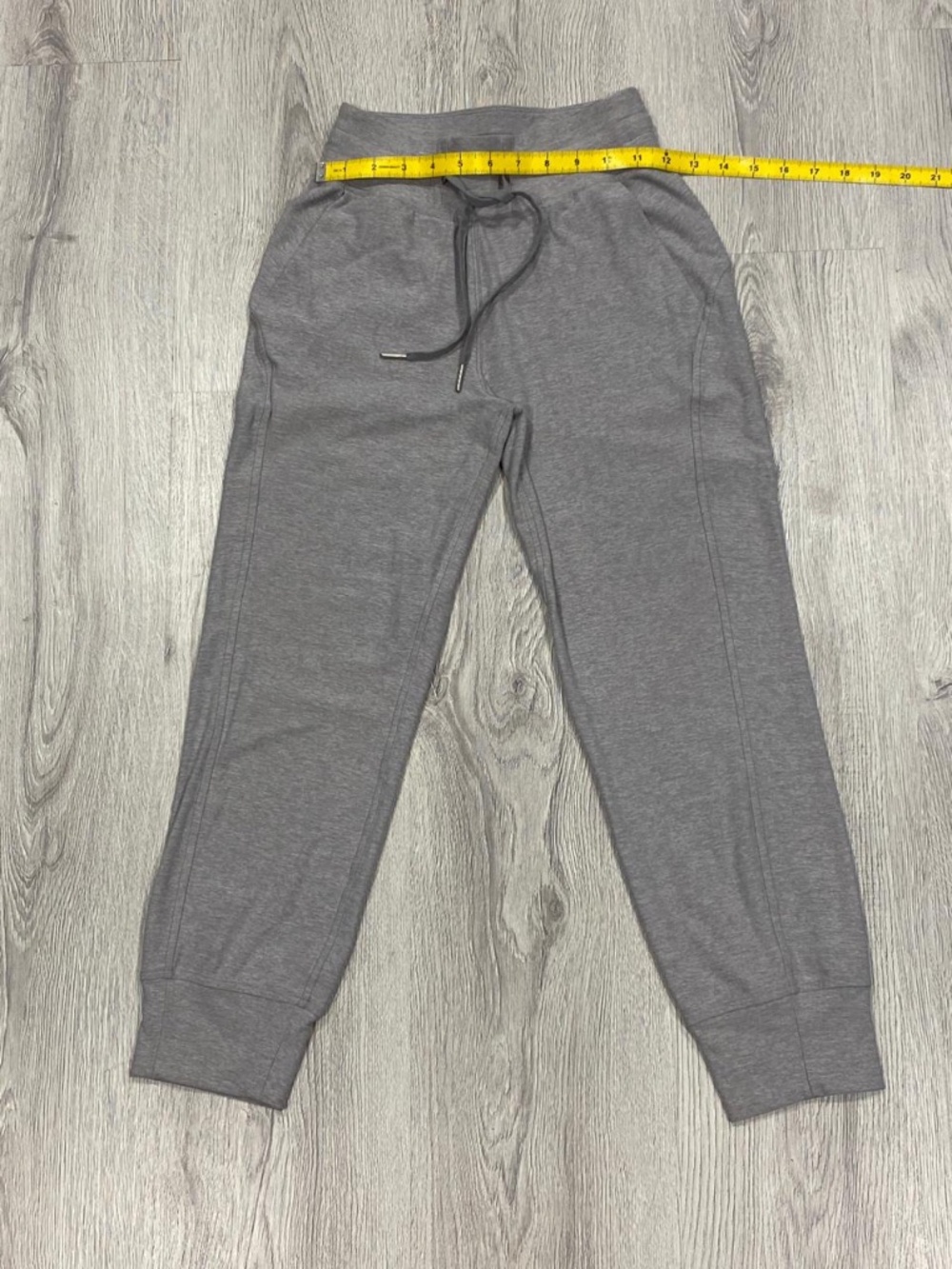 Lululemon Heathered Grey Align Joggers - Size 0 - Picture 6 of 7
